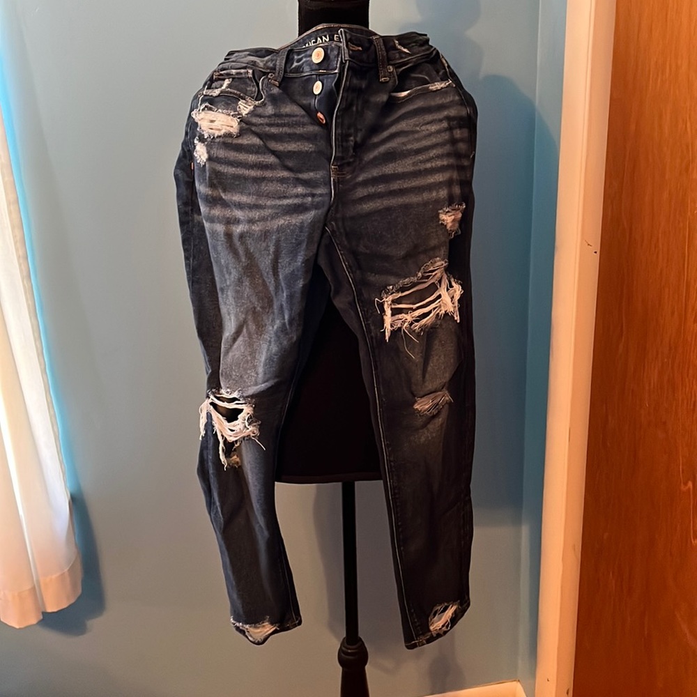 Distressed Boyfriend Jeans